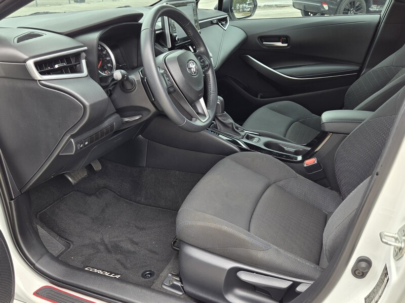 2021 Toyota Corolla SE photo 10