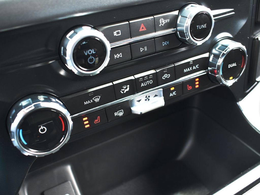 2025 Ford F-150 XLT photo 17