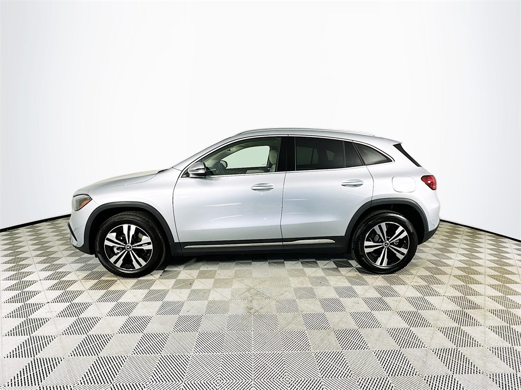 2026 Mercedes Benz GLA 250 photo 4