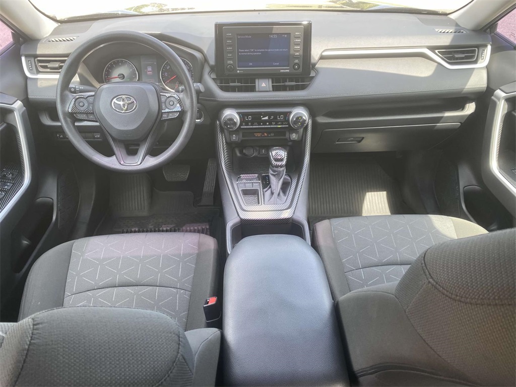 2022 Toyota RAV4 XLE photo 9