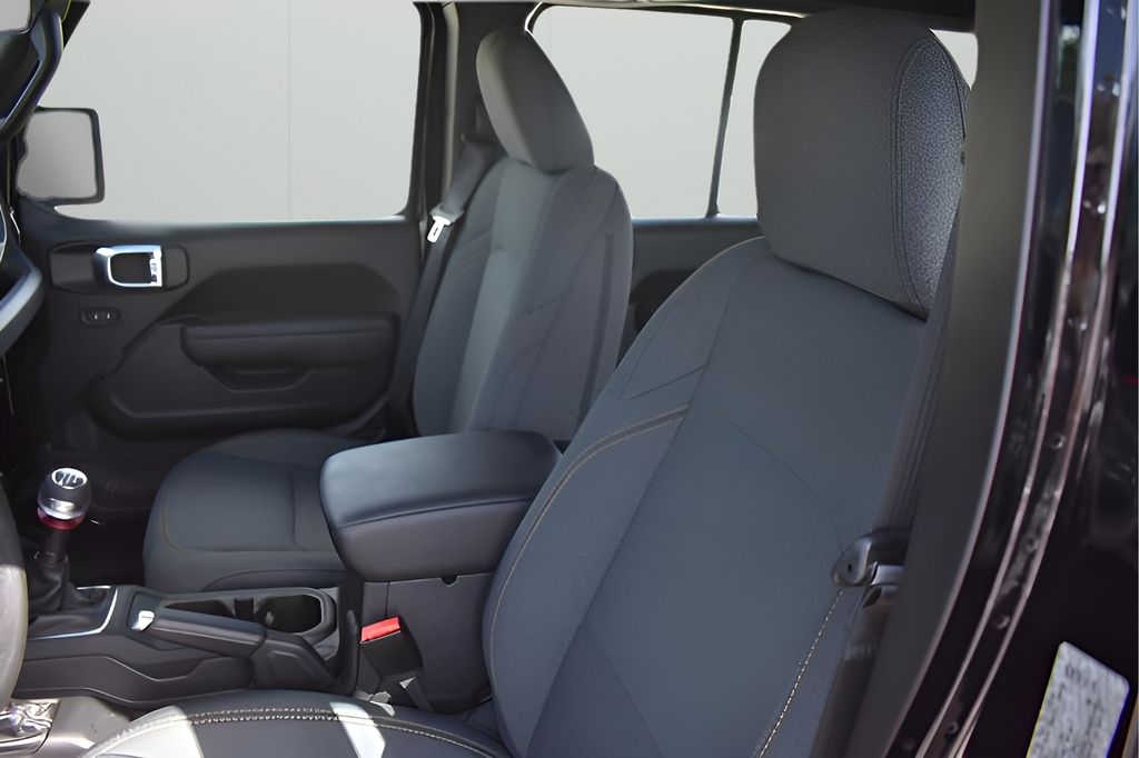 2025 Jeep Wrangler Sport photo 11