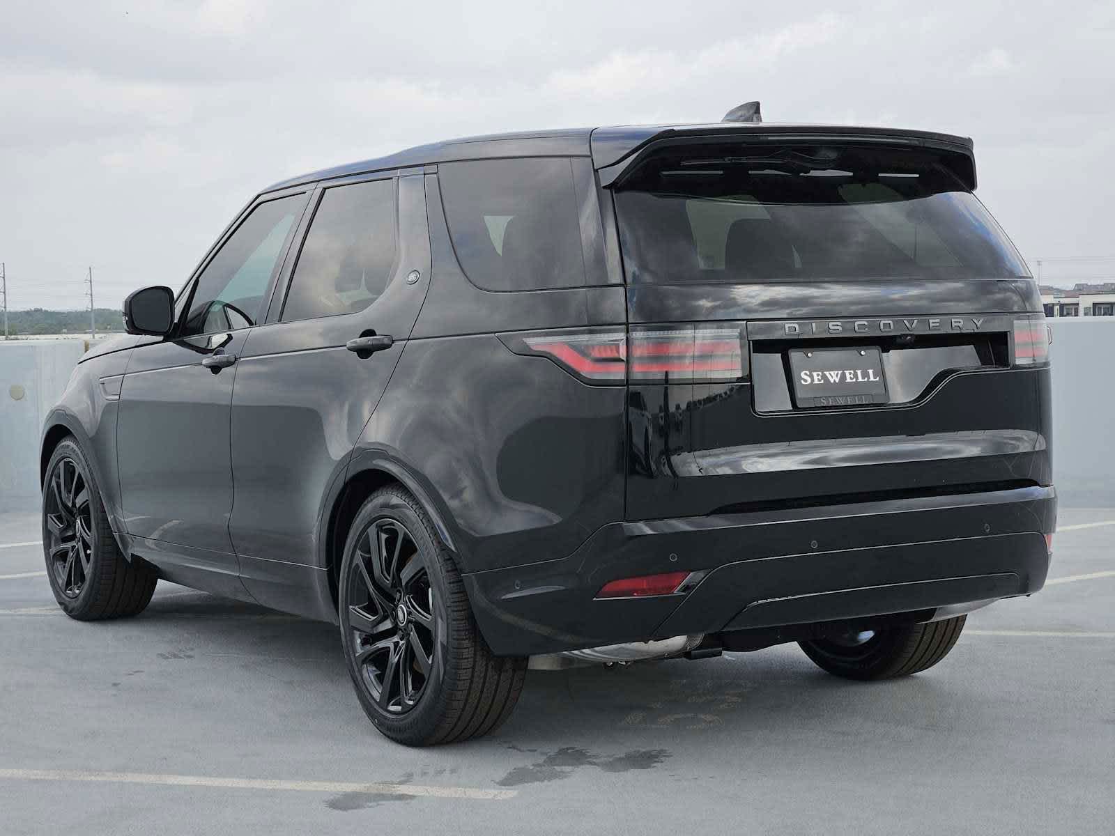 2025 Land Rover Discovery SE photo 7