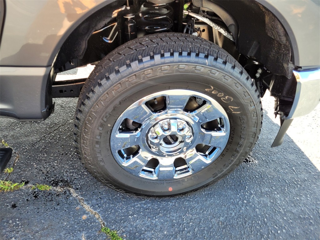 2025 Ford F-350 Lariat photo 14