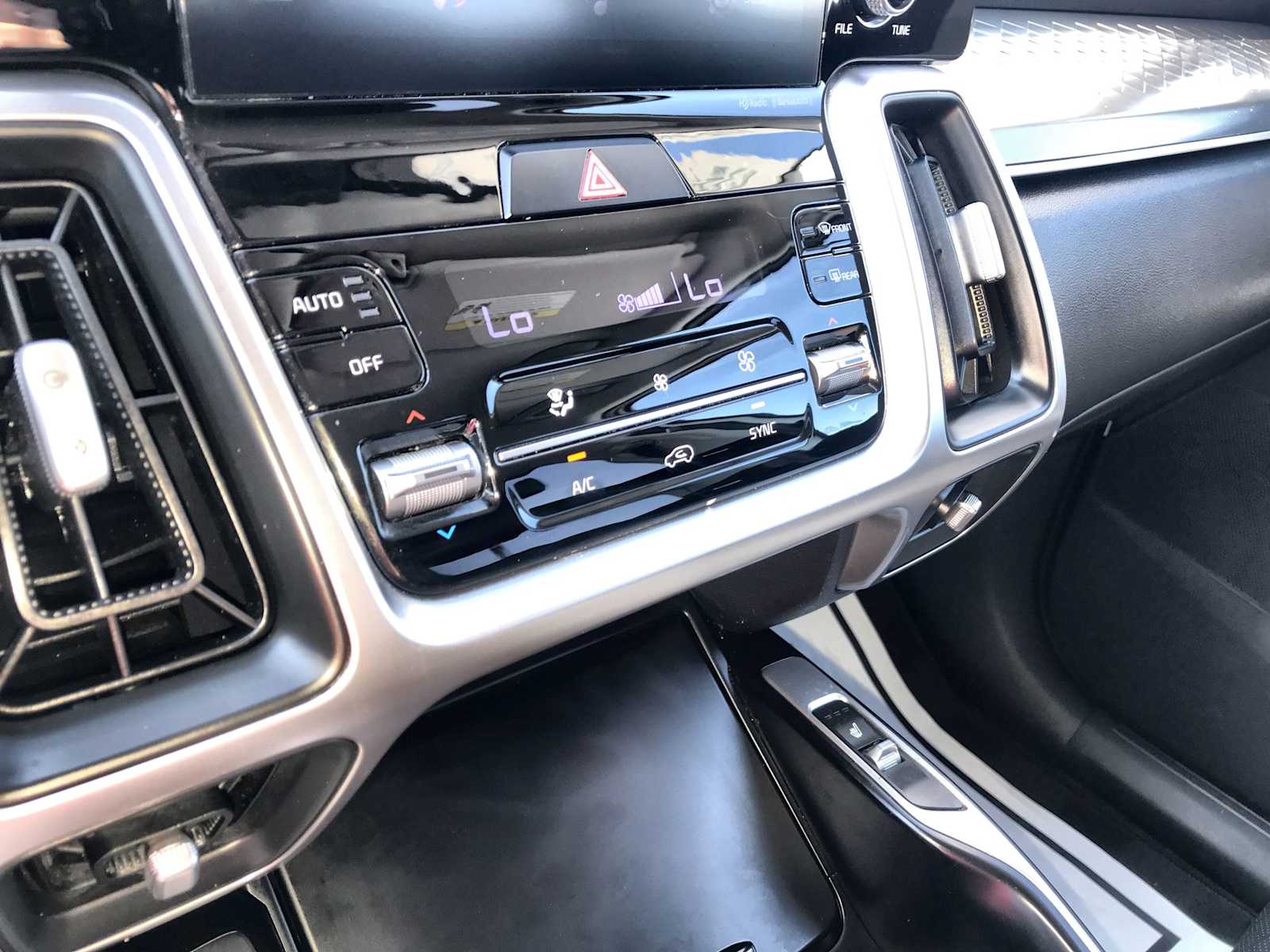 2021 Kia Sorento S photo 17