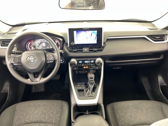 2024 Toyota RAV4 XLE photo 10
