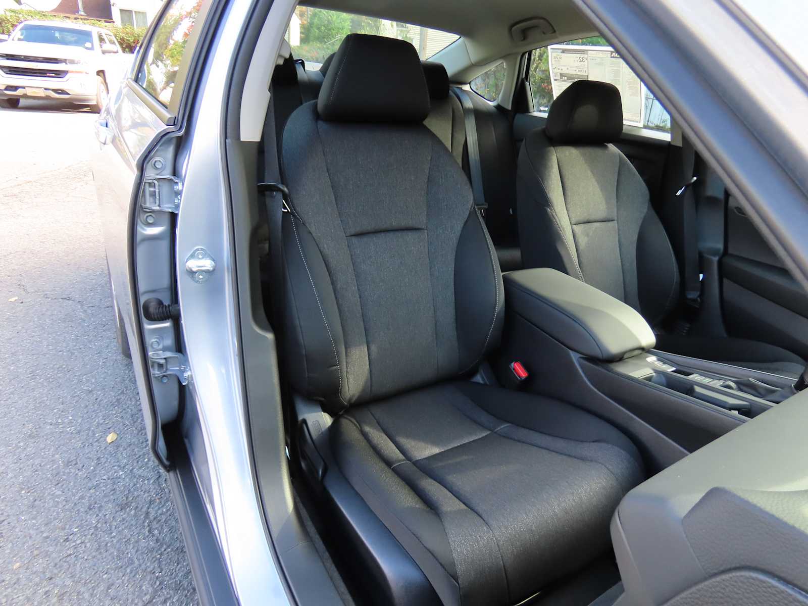 2025 Honda Accord LX photo 10