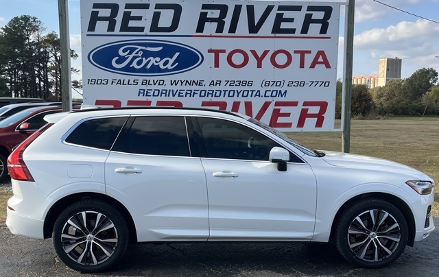 2022 Volvo XC60 Momentum