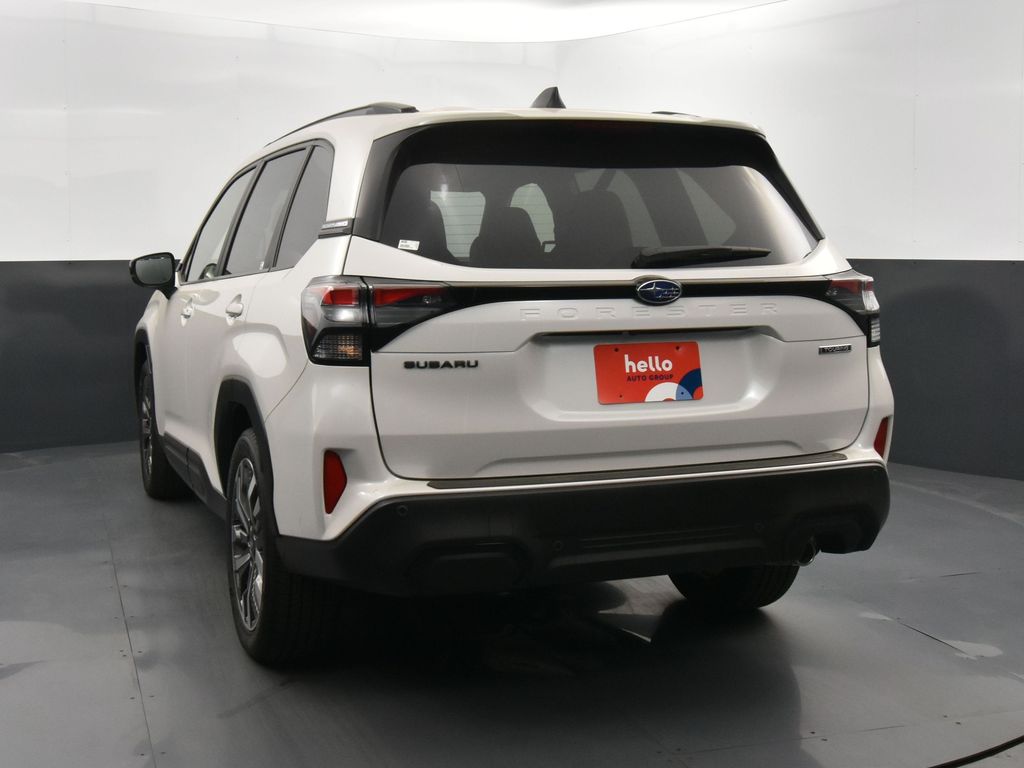 2025 Subaru Forester Touring photo 29