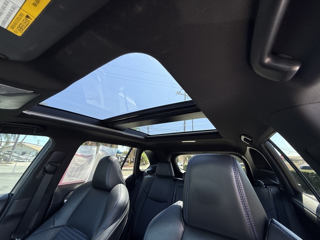 2020 Toyota RAV4 Hybrid XSE photo 18