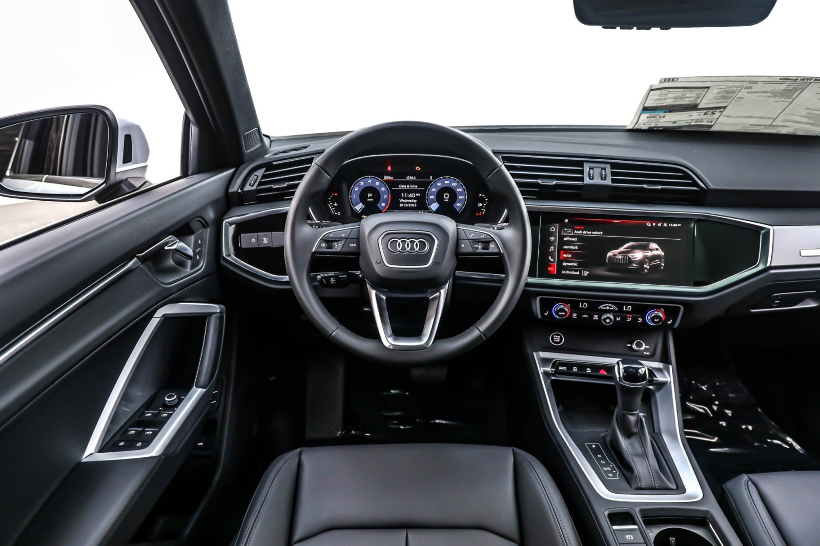 2025 Audi Q3 S line Premium 45 TFSI photo 4