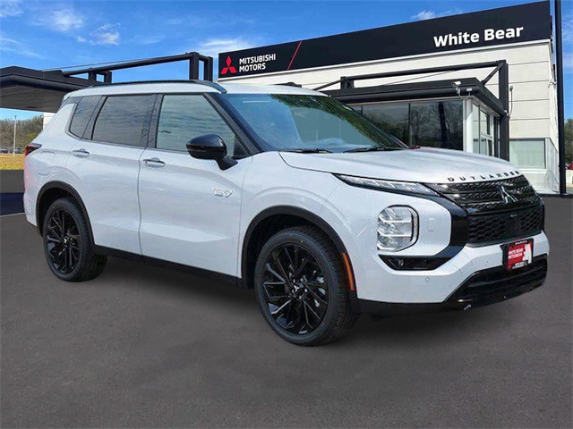 2025 Mitsubishi Outlander Plug-in Hybrid SEL Black Edition's photo