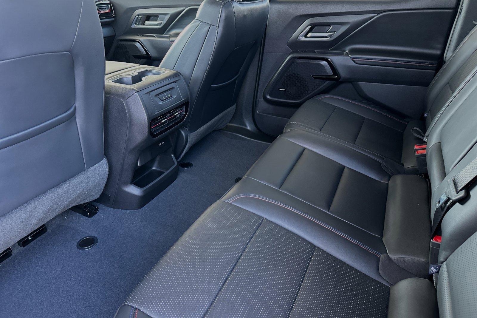 2024 Chevrolet Silverado EV RST photo 9