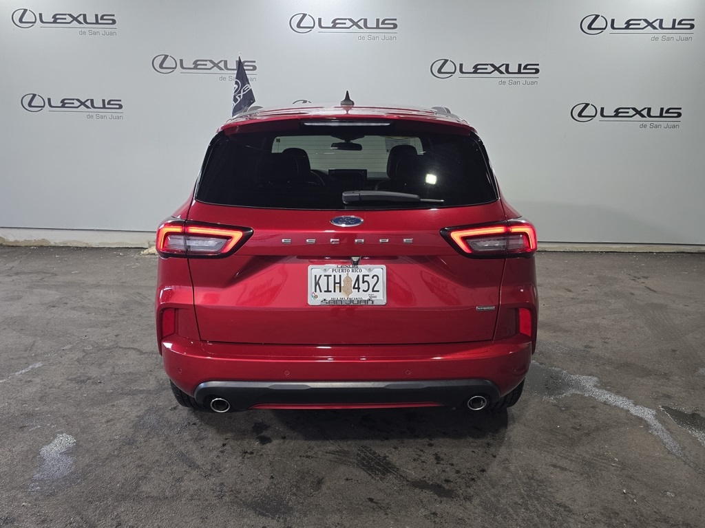 2023 Ford Escape Hybrid ST-Line photo 9