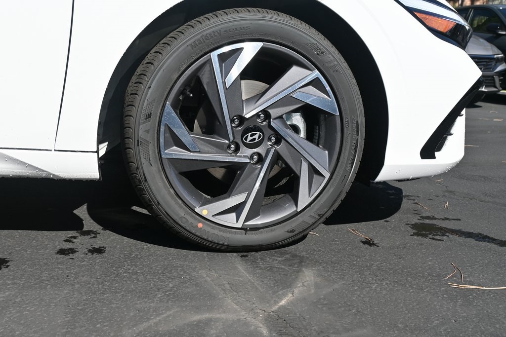 2025 Hyundai Elantra SEL Convenience photo 9