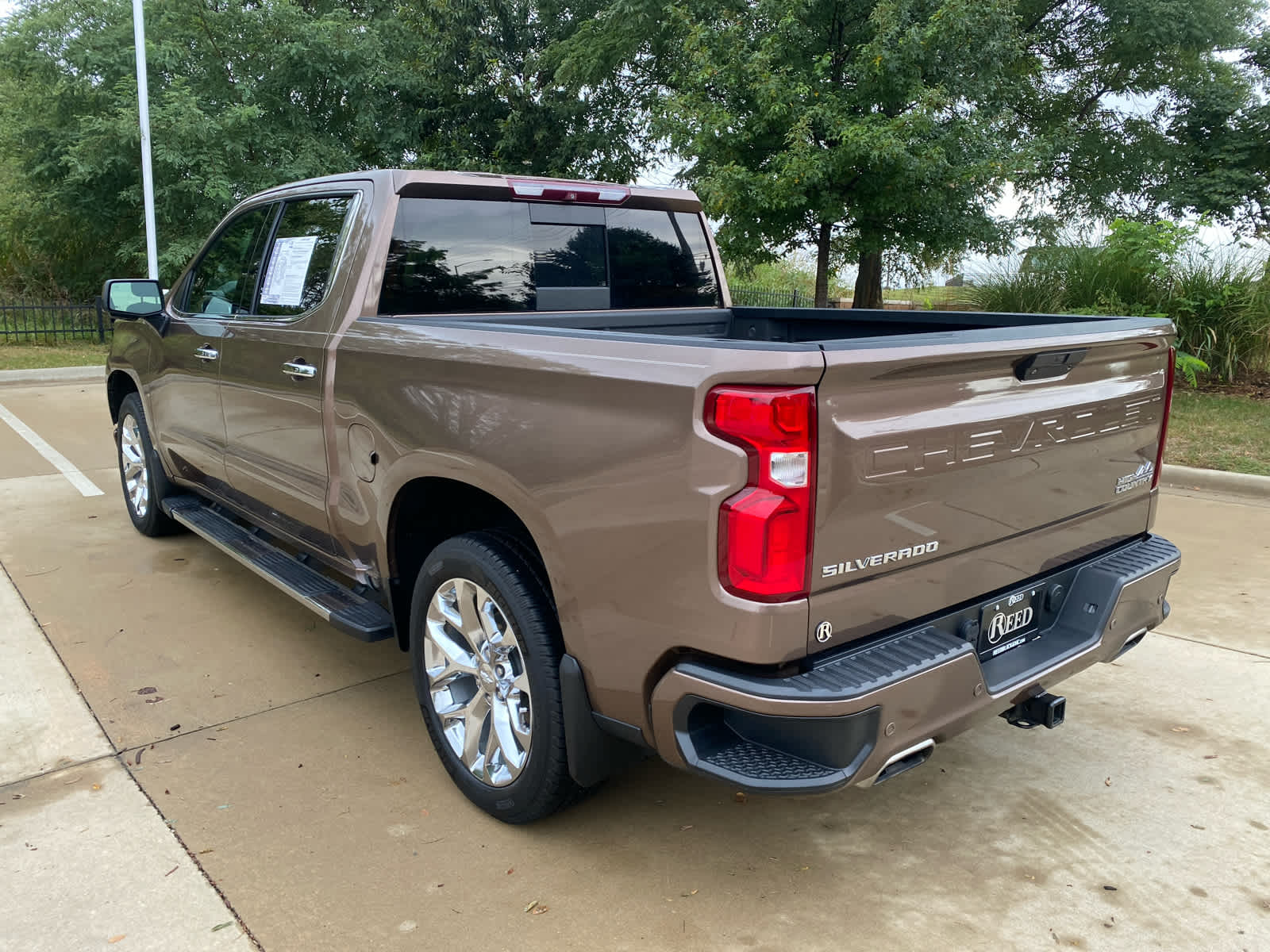 2019 Chevrolet Silverado 1500 High Country photo 4