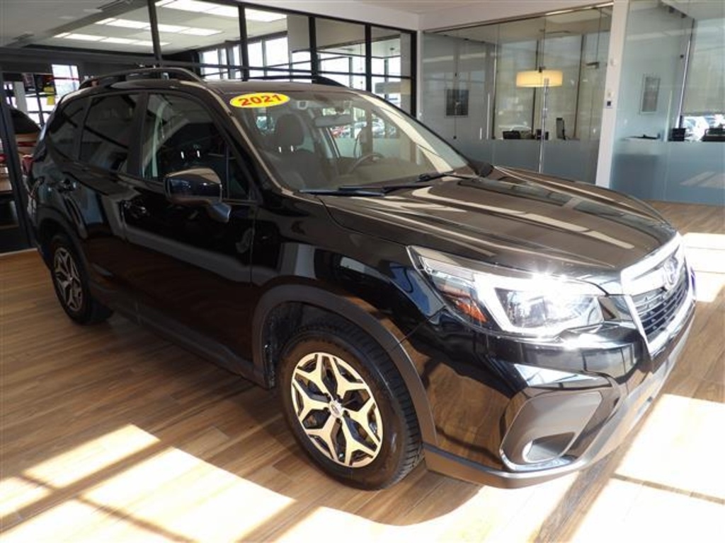 2021 Subaru Forester Premium photo 3
