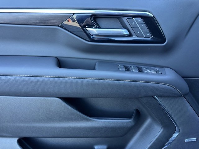 2025 Chevrolet Tahoe Premier photo 7