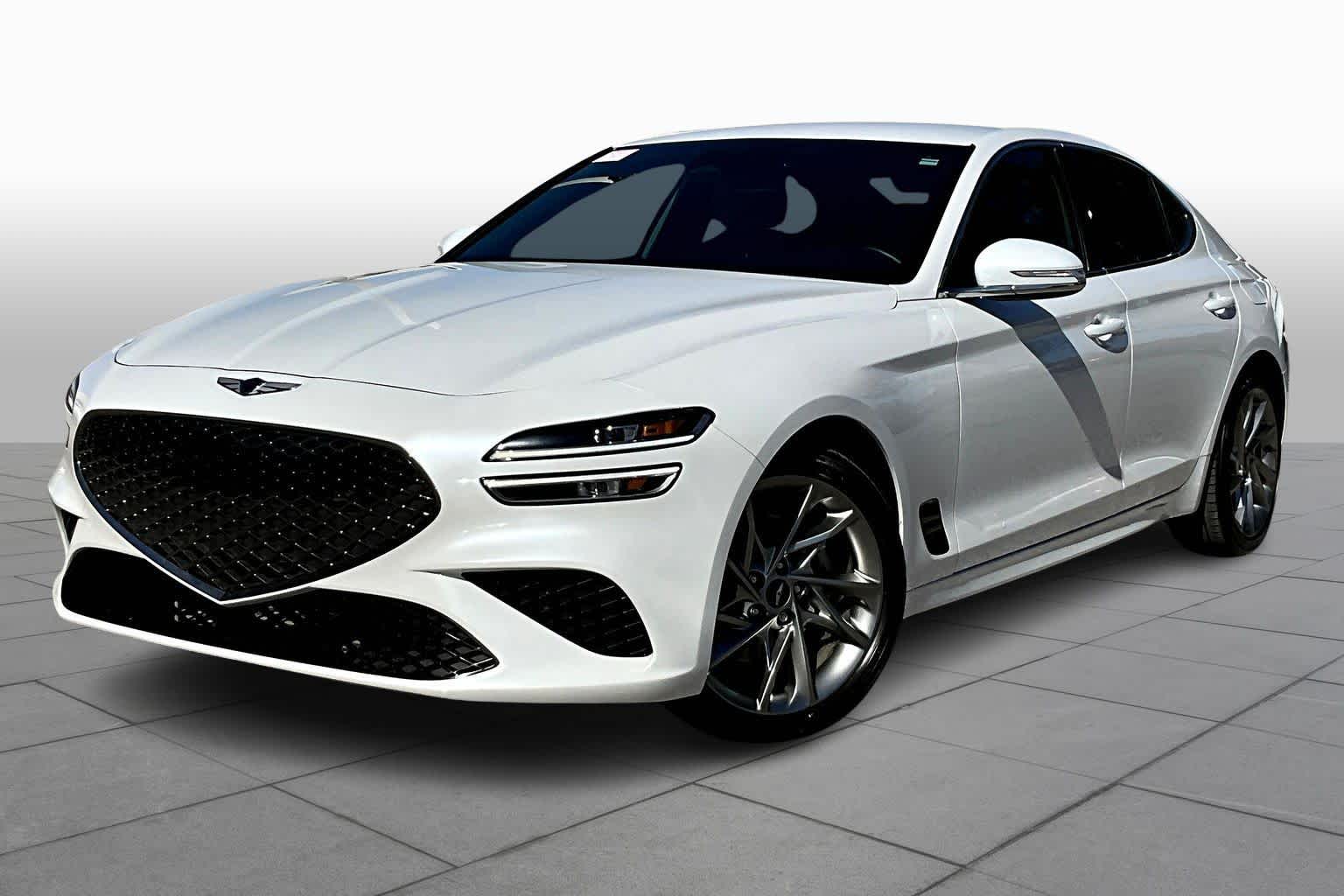 2022 GENESIS G70 Standard's photo