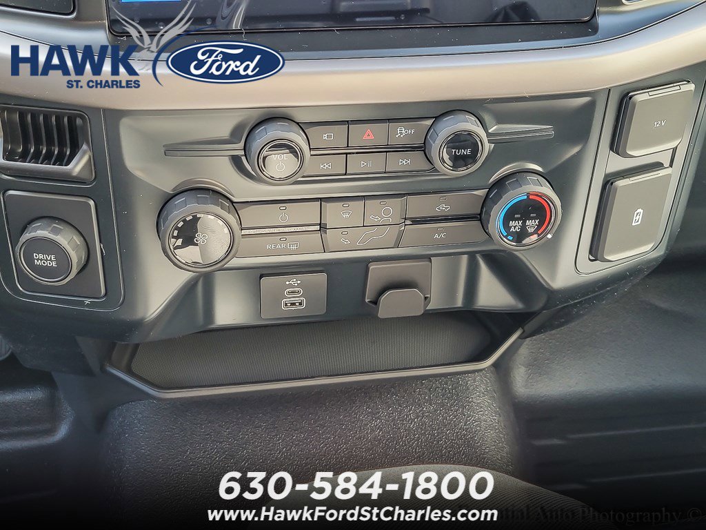 2025 FORD F-150 - Image 12
