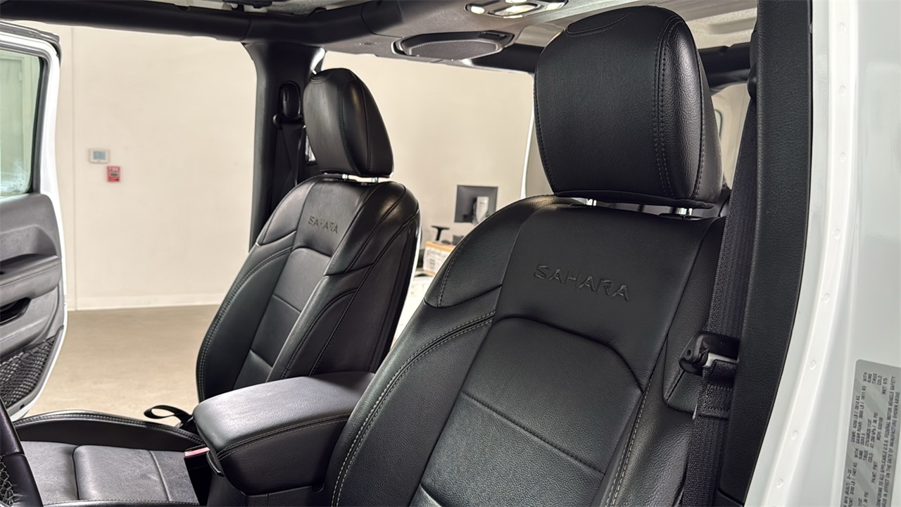 2022 Jeep Wrangler Unlimited Sahara 4xe photo 12