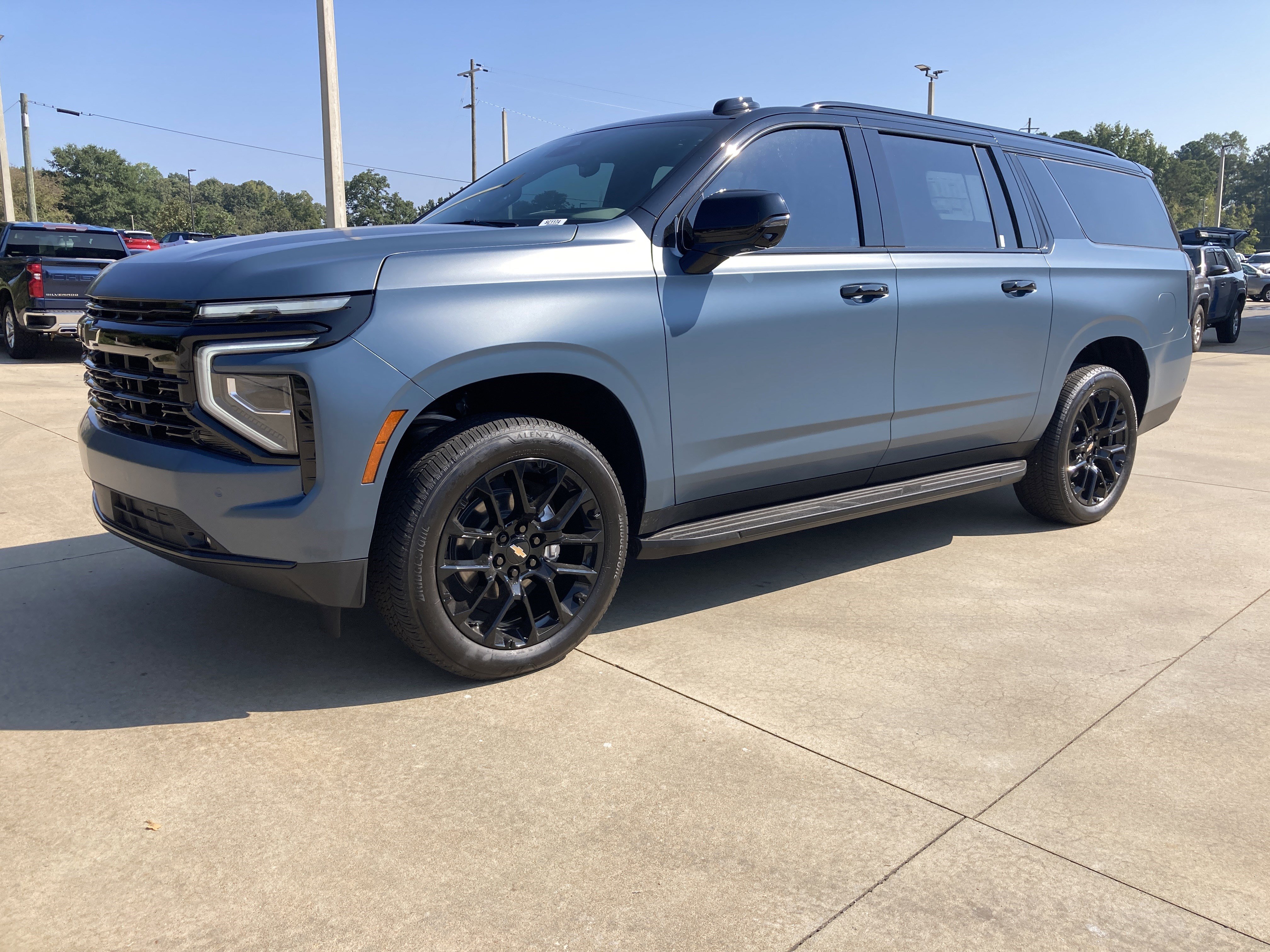 2025 Chevrolet Suburban RST's photo