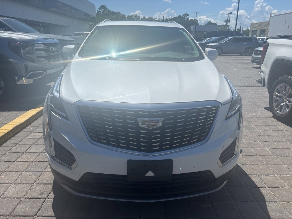 Certified Used 2021 Crystal White Tricoat Cadillac Premium Luxury image 3