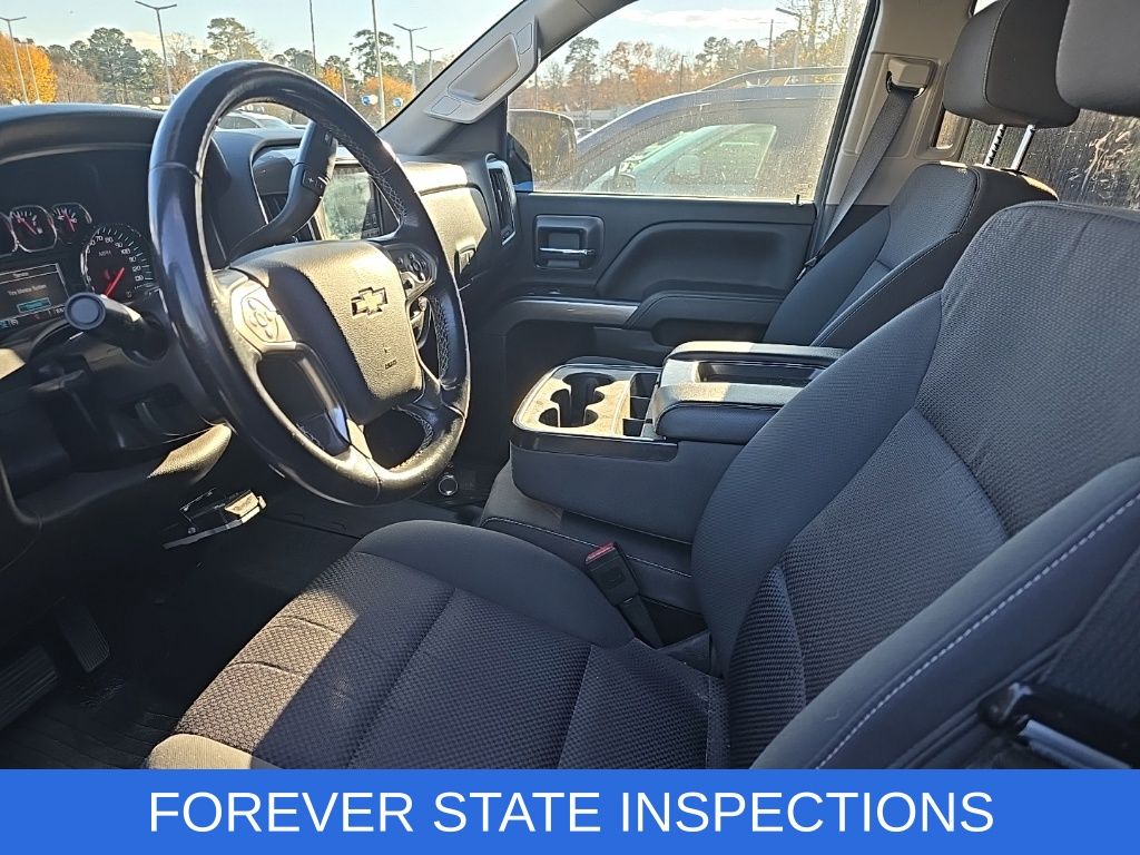2018 Chevrolet Silverado 1500 LT photo 3