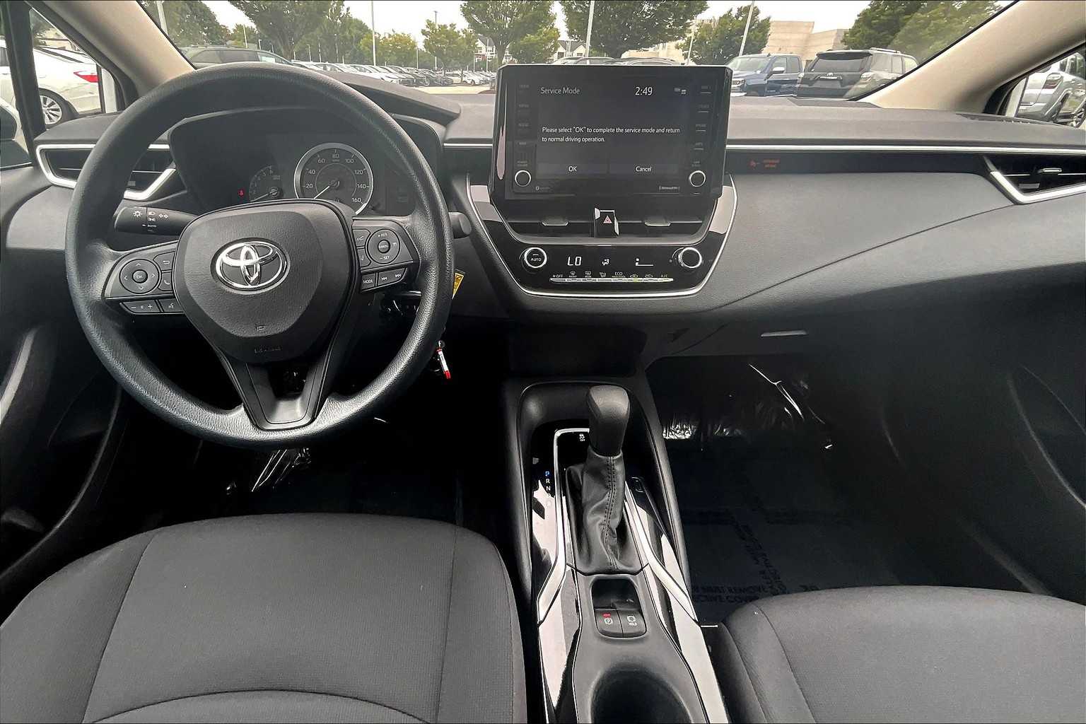 2022 Toyota Corolla LE photo 14