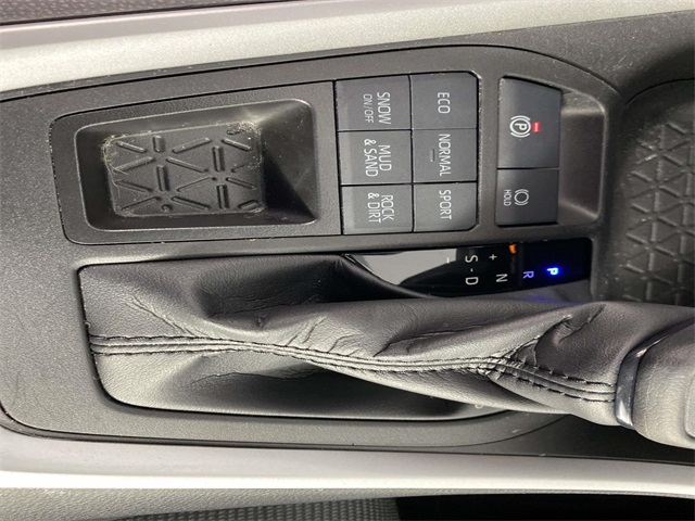 2023 Toyota RAV4 LE photo 21