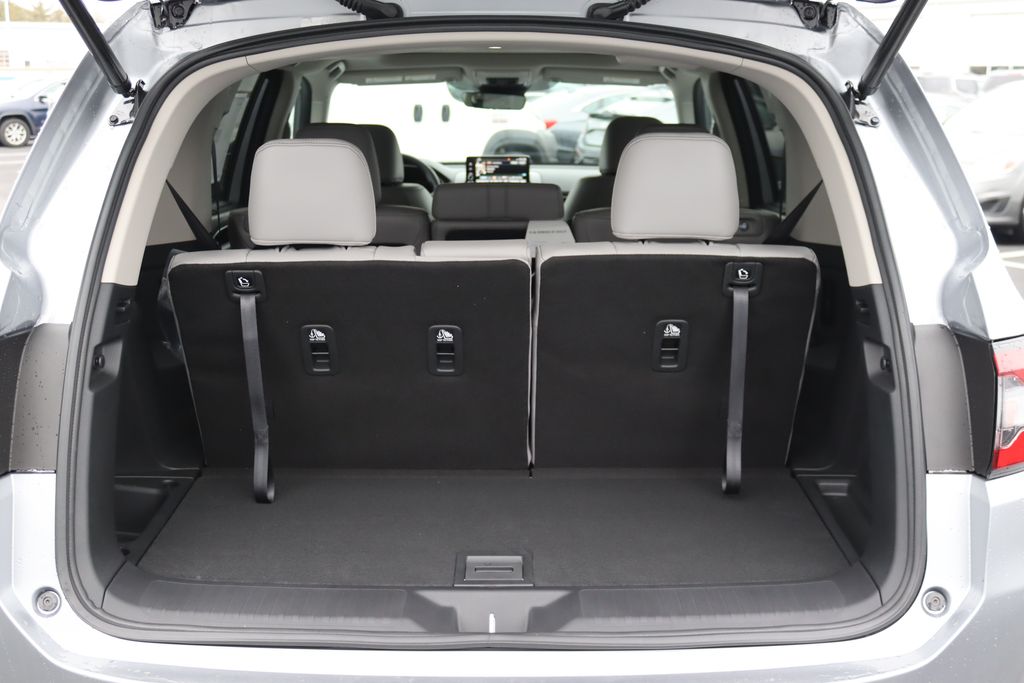 2025 Honda Pilot Touring photo 13