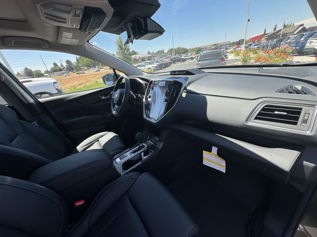 2025 Subaru Ascent Touring photo 28