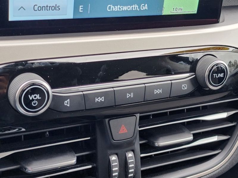 2022 Ford Escape SE photo 18