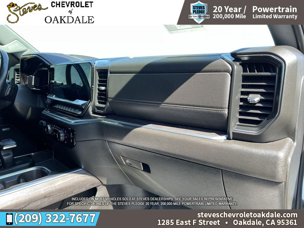 2022 Chevrolet Silverado LTZ photo 30