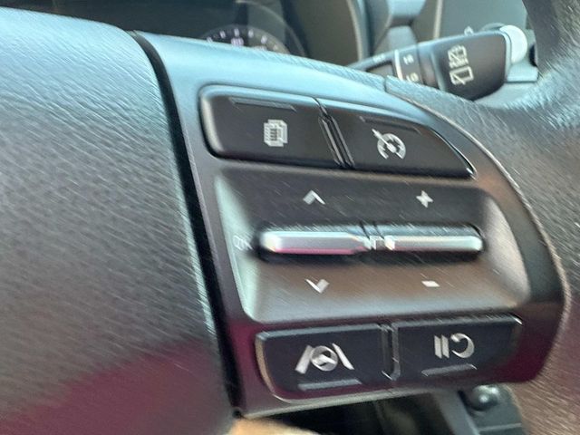 2023 Hyundai Kona SEL photo 24