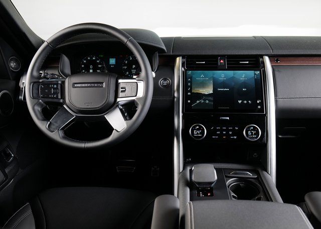 2025 Land Rover Discovery SE photo 11