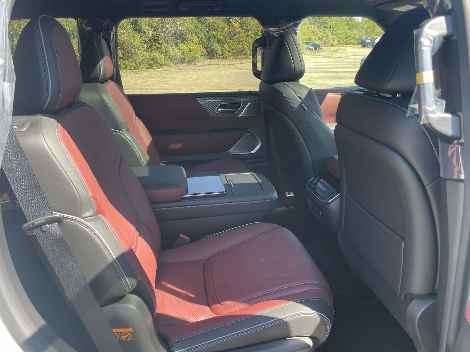 2026 Infiniti QX80 photo 16