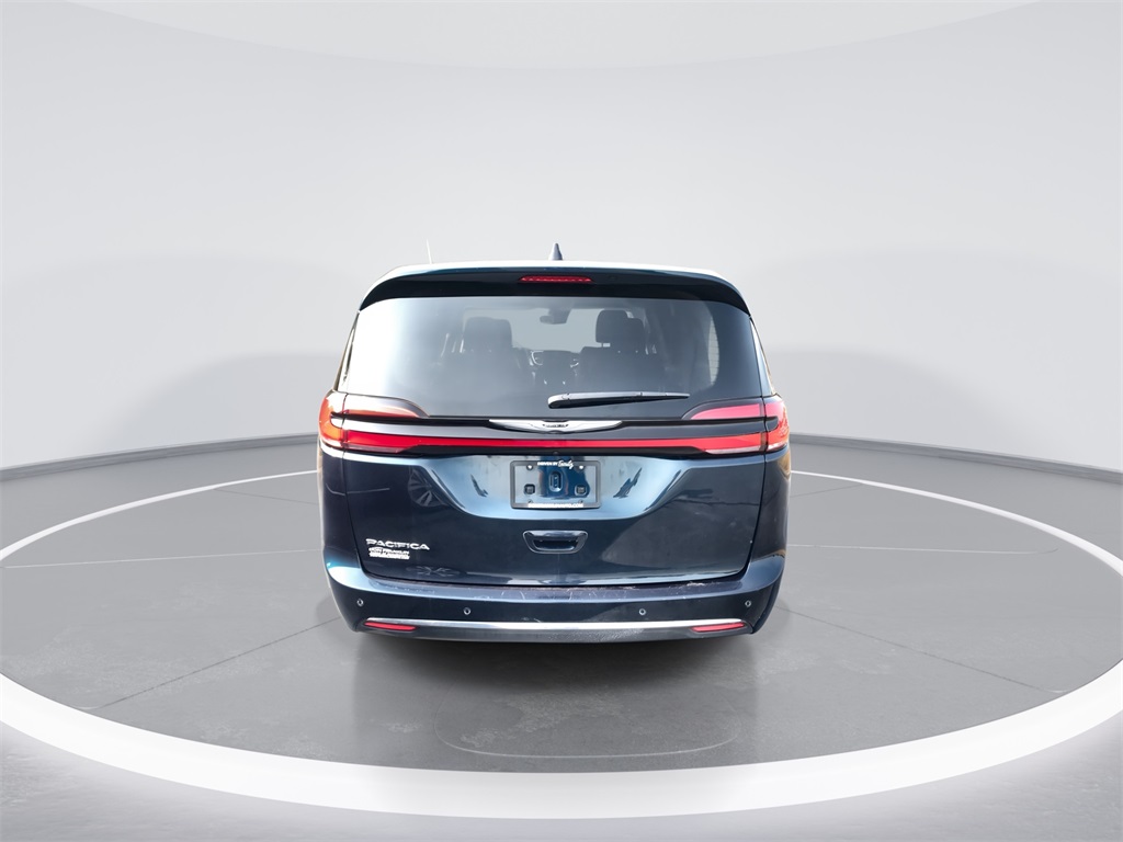 2023 Chrysler Pacifica Touring L photo 6