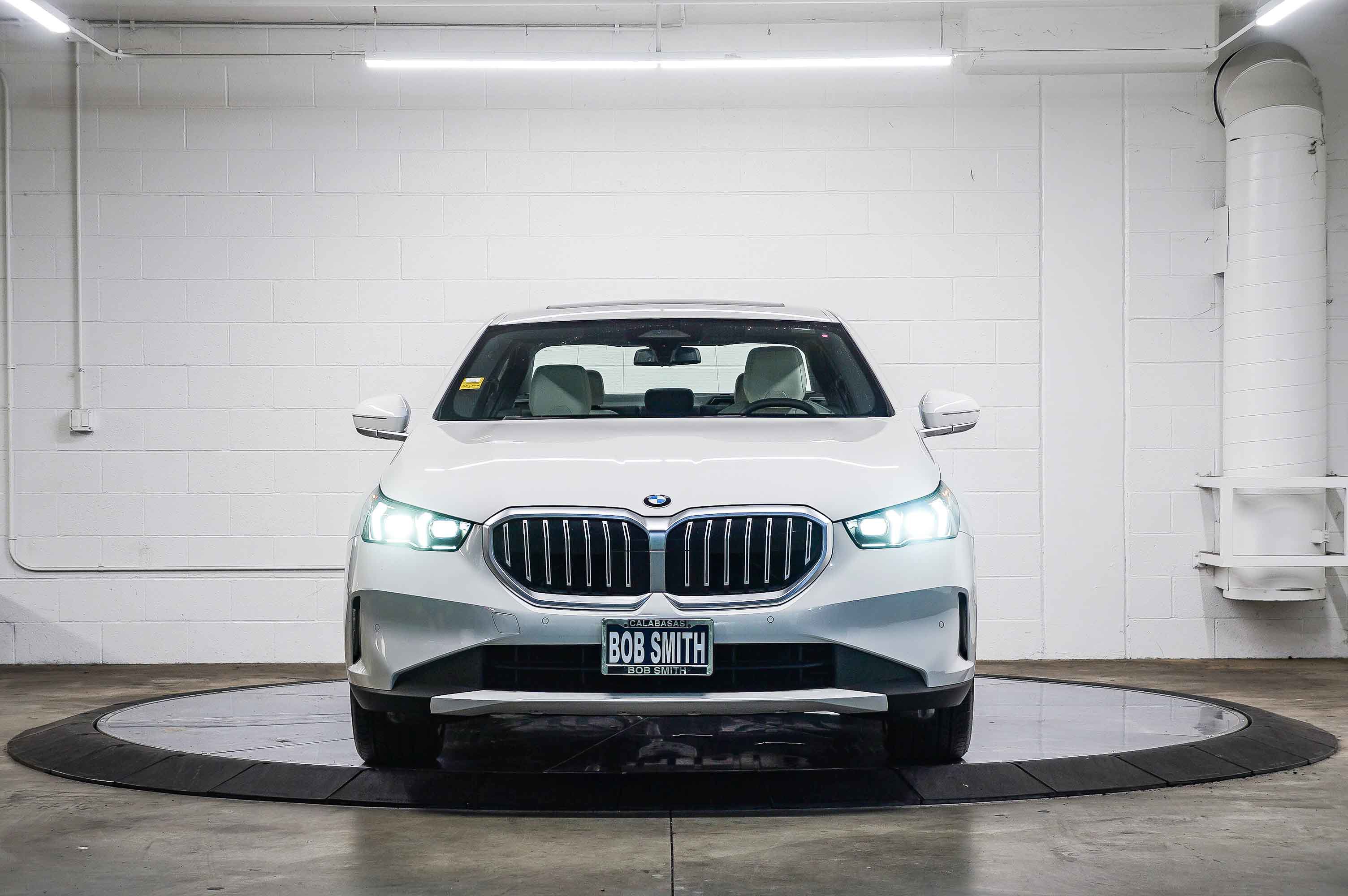 2025 Bmw 530i photo 2