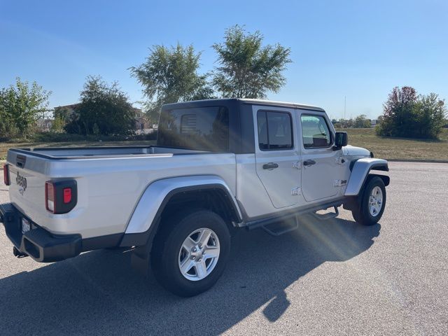 2022 Jeep Gladiator Sport photo 3