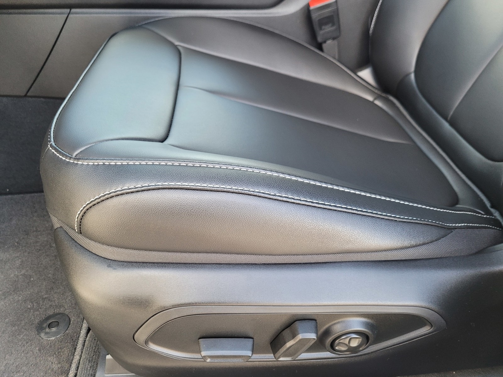 2025 Jeep Grand Cherokee Limited photo 13