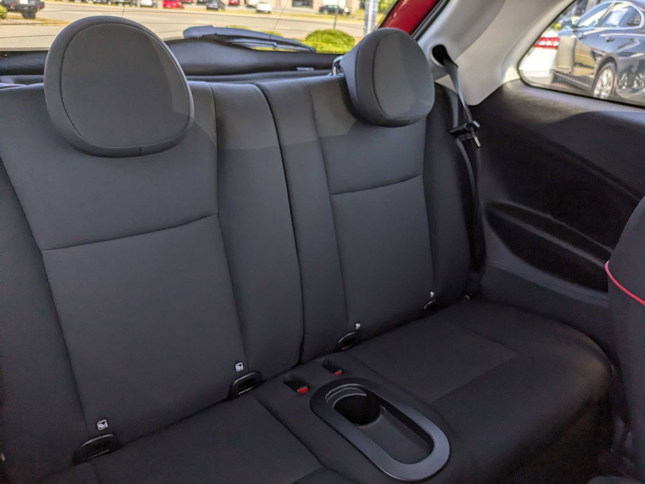 2024 Fiat 500e Red photo 7