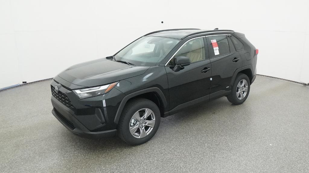 2025 Toyota RAV4 LE's photo