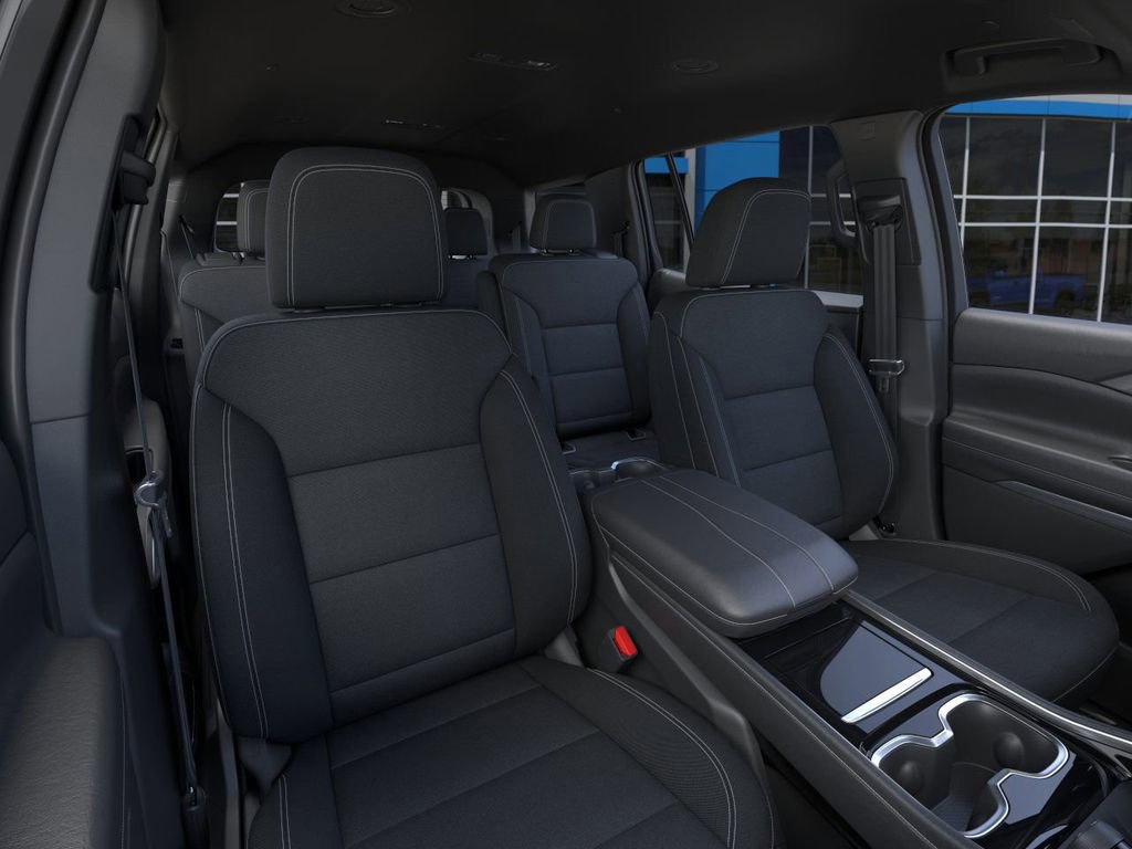 2025 Chevrolet Traverse photo 14
