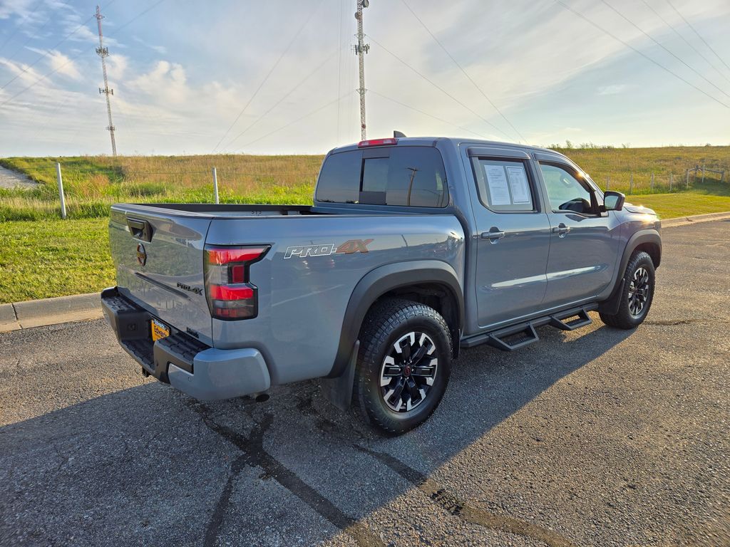 2023 Nissan Frontier PRO-4X photo 3