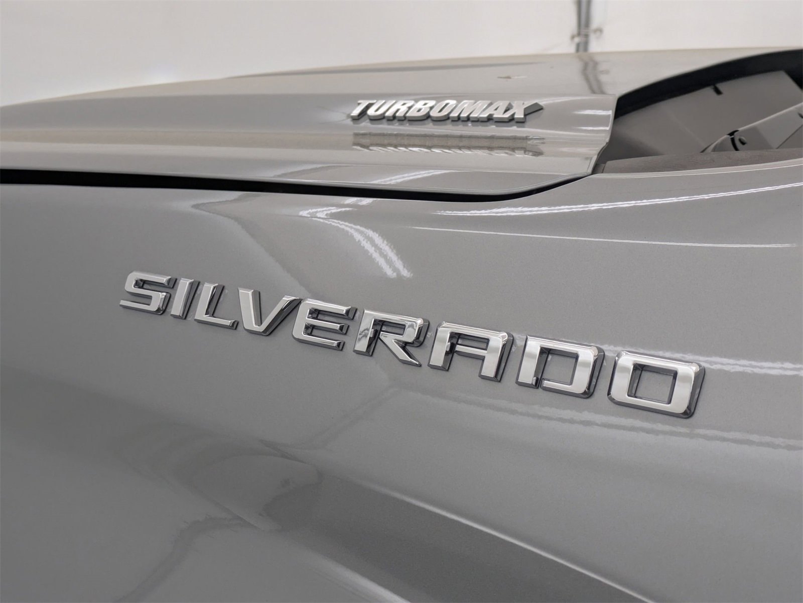 2025 Chevrolet Silverado 1500 LT photo 11