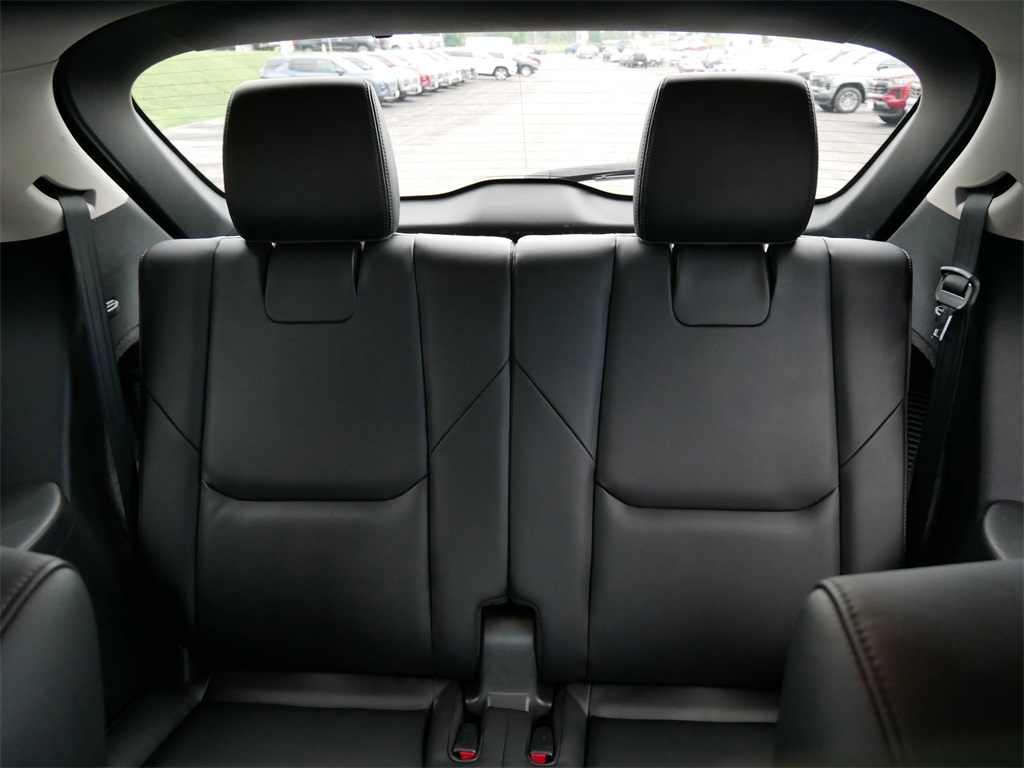 2023 Mazda CX-9 Touring photo 4