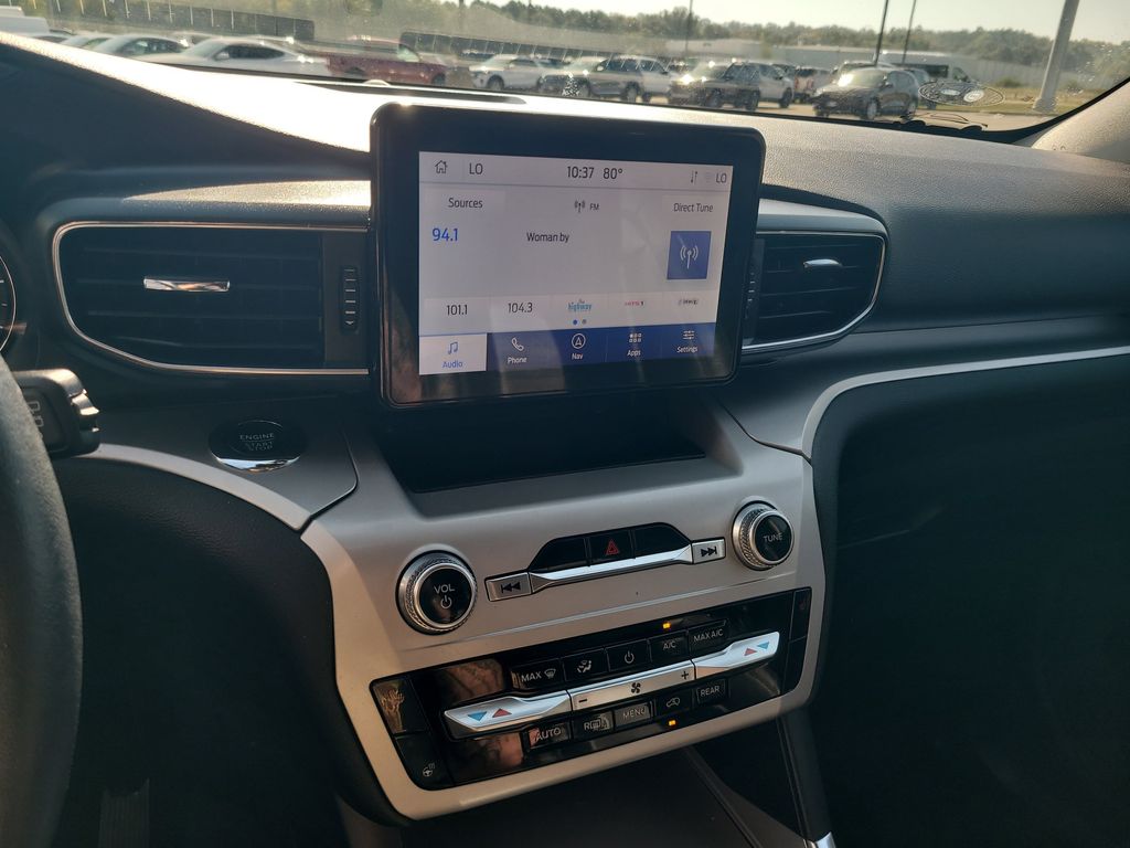 2022 Ford Explorer XLT photo 17