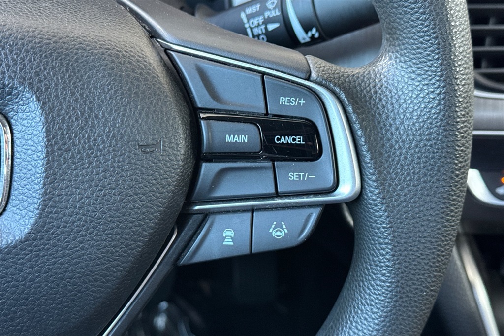 2018 Honda Accord LX photo 27