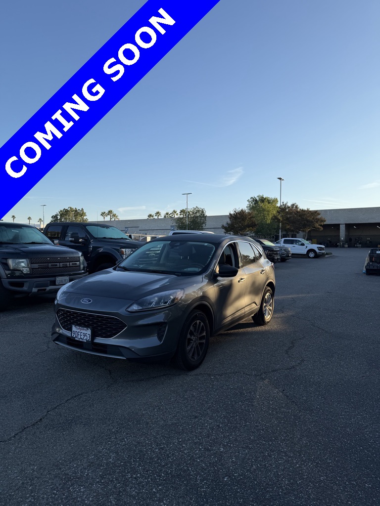 2022 Ford Escape SE's photo