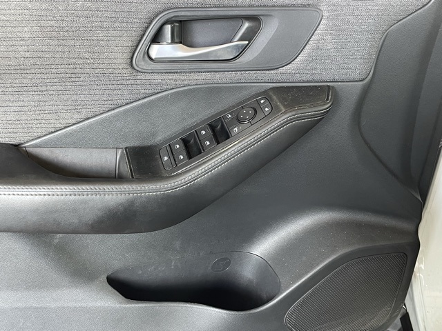 2021 Nissan Rogue SV photo 10